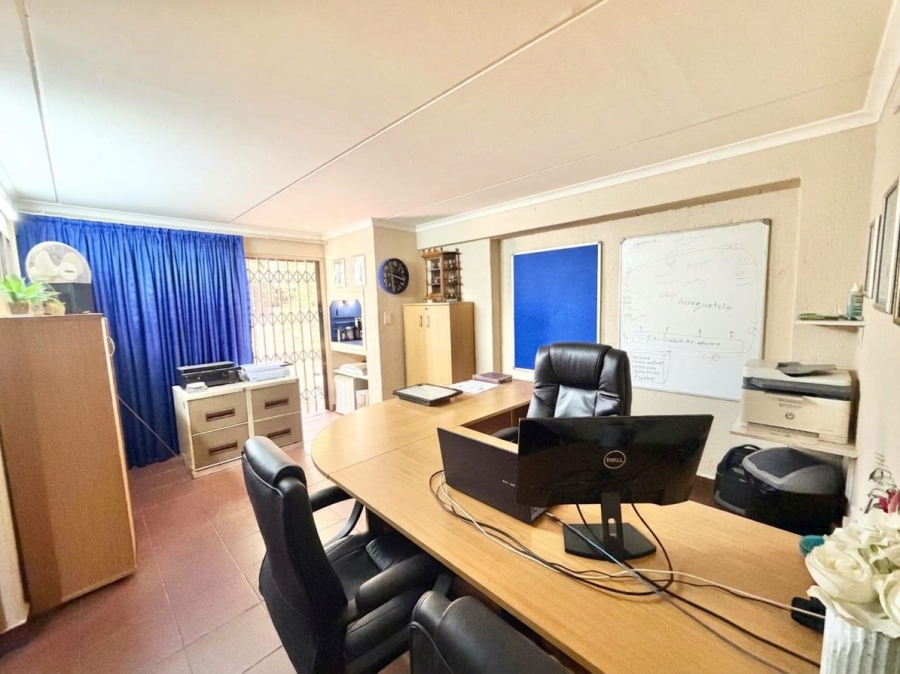 4 Bedroom Property for Sale in Barbeque Downs Gauteng