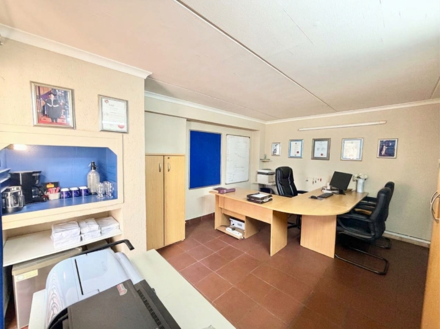 4 Bedroom Property for Sale in Barbeque Downs Gauteng