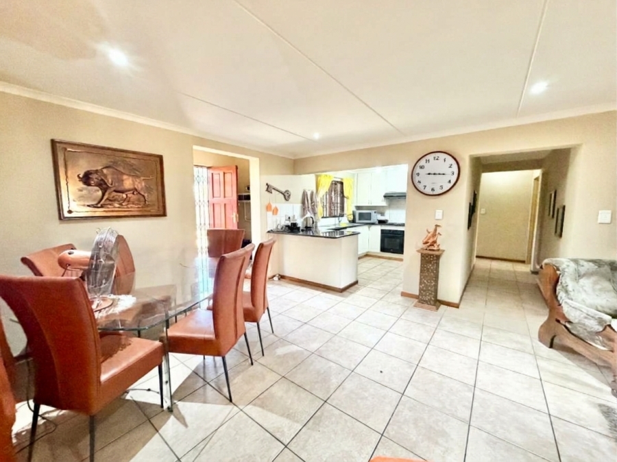 4 Bedroom Property for Sale in Barbeque Downs Gauteng