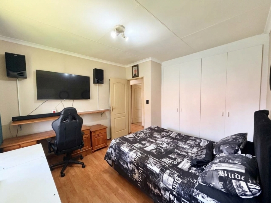 4 Bedroom Property for Sale in Barbeque Downs Gauteng