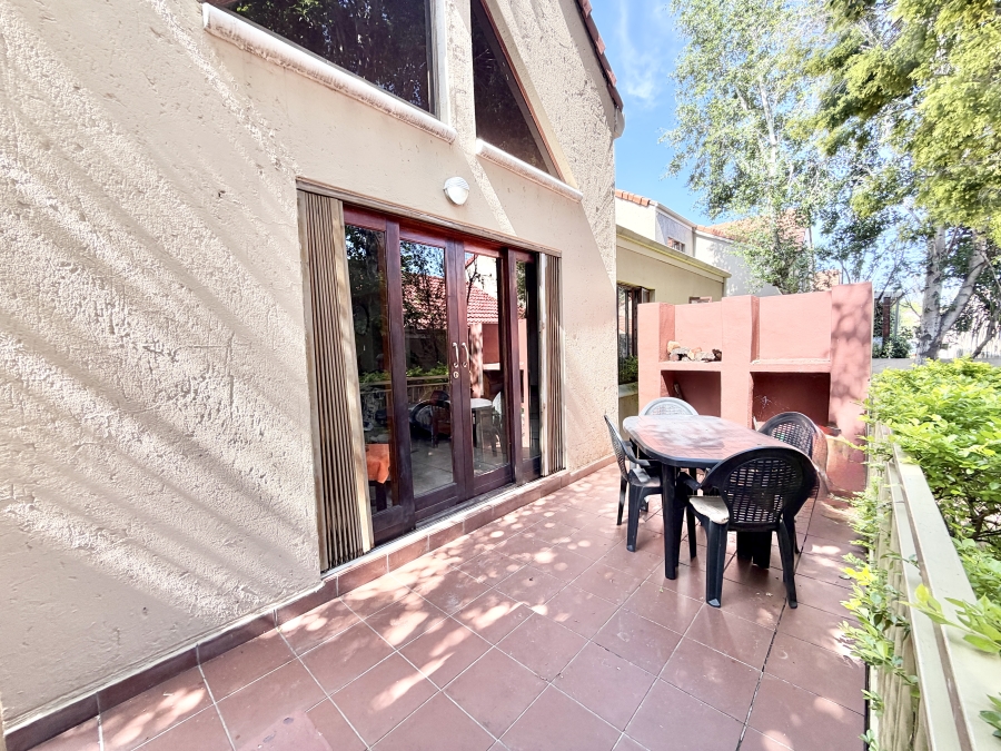 4 Bedroom Property for Sale in Barbeque Downs Gauteng