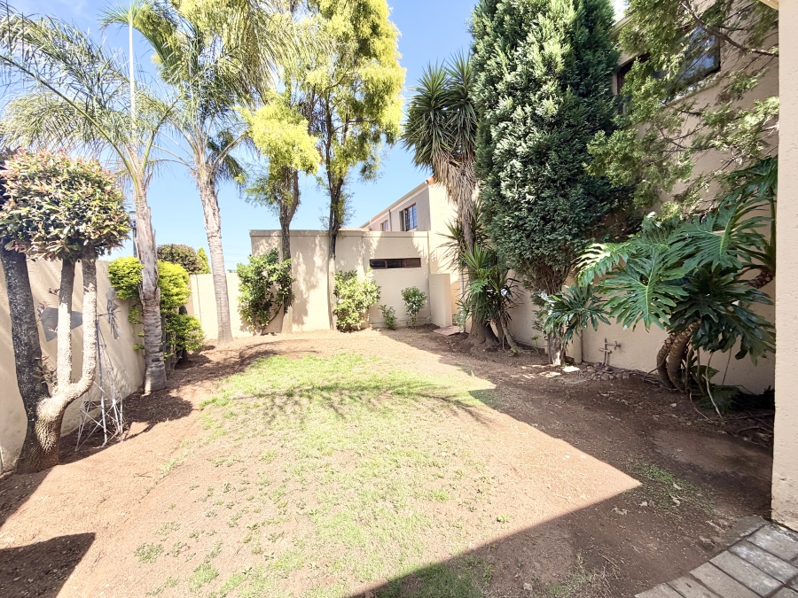 4 Bedroom Property for Sale in Barbeque Downs Gauteng