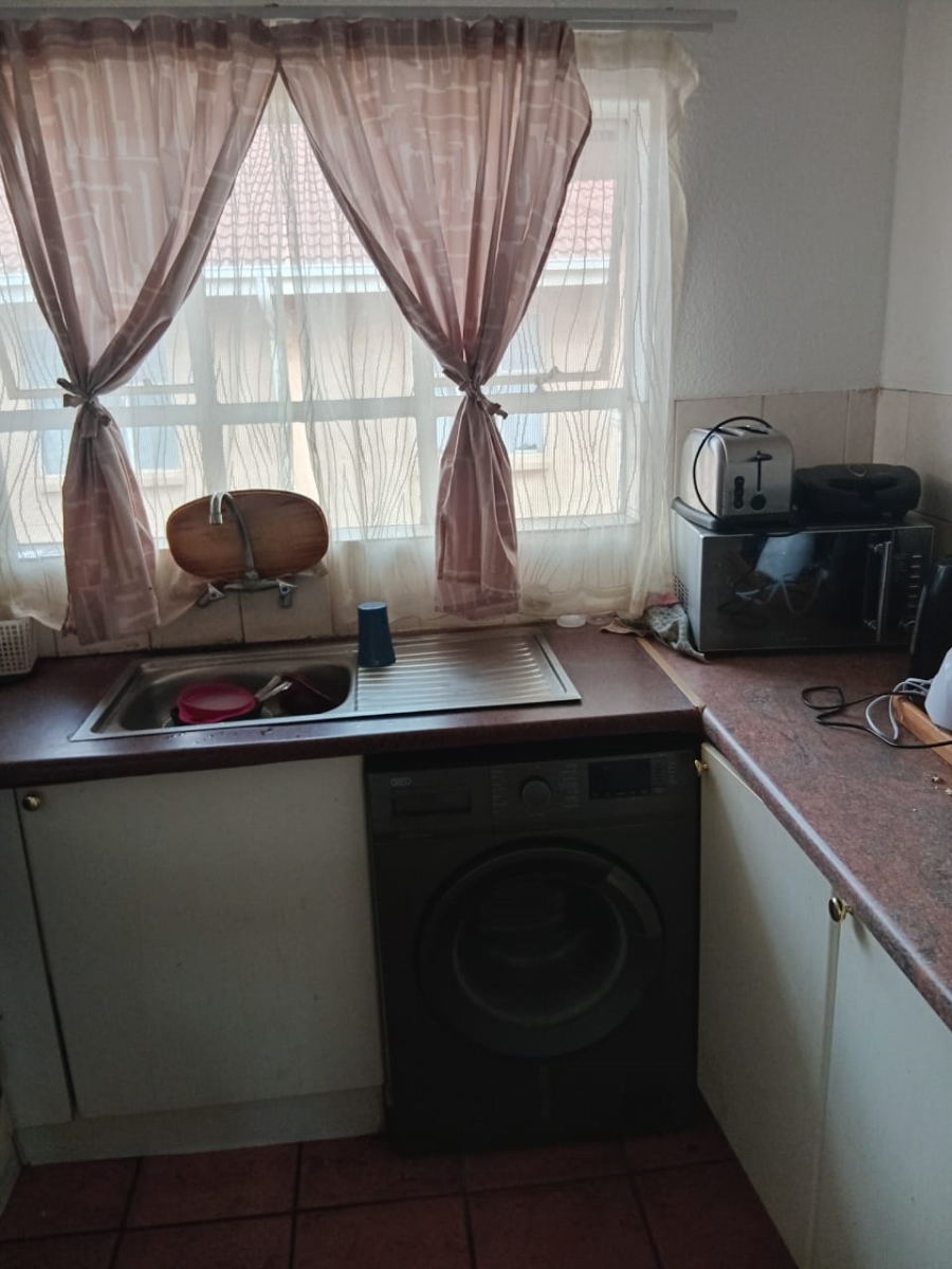 2 Bedroom Property for Sale in Three Rivers Gauteng