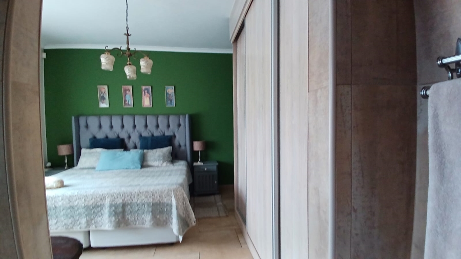 4 Bedroom Property for Sale in Greenhills Gauteng