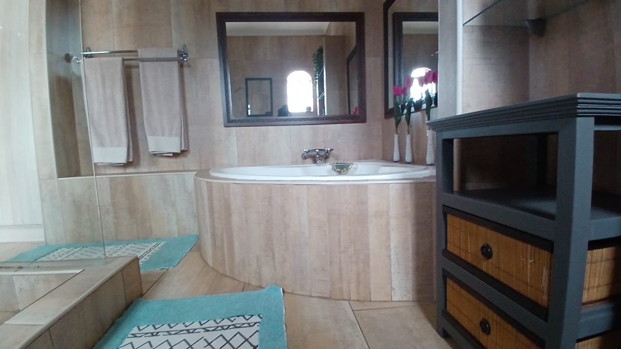 4 Bedroom Property for Sale in Greenhills Gauteng