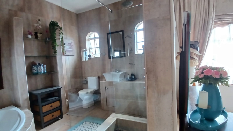 4 Bedroom Property for Sale in Greenhills Gauteng