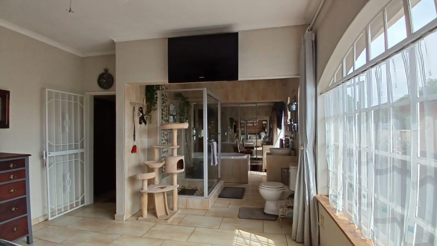 4 Bedroom Property for Sale in Greenhills Gauteng