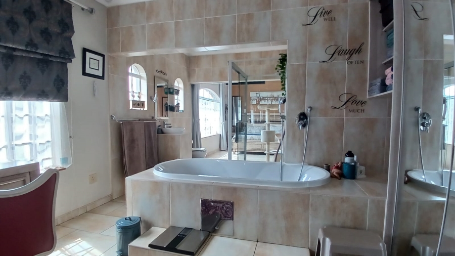 4 Bedroom Property for Sale in Greenhills Gauteng