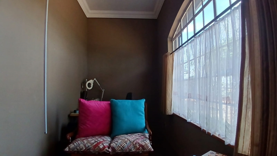 4 Bedroom Property for Sale in Greenhills Gauteng