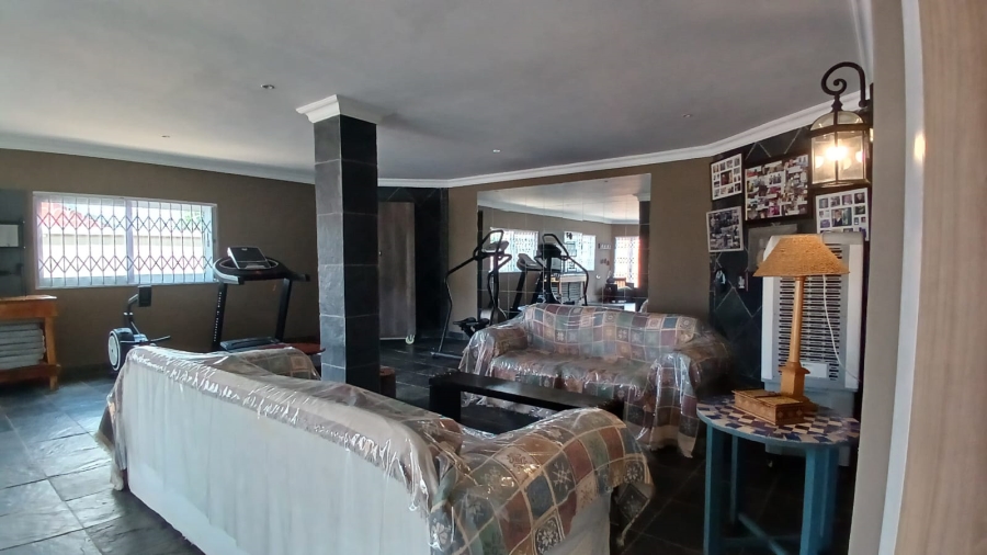 4 Bedroom Property for Sale in Greenhills Gauteng