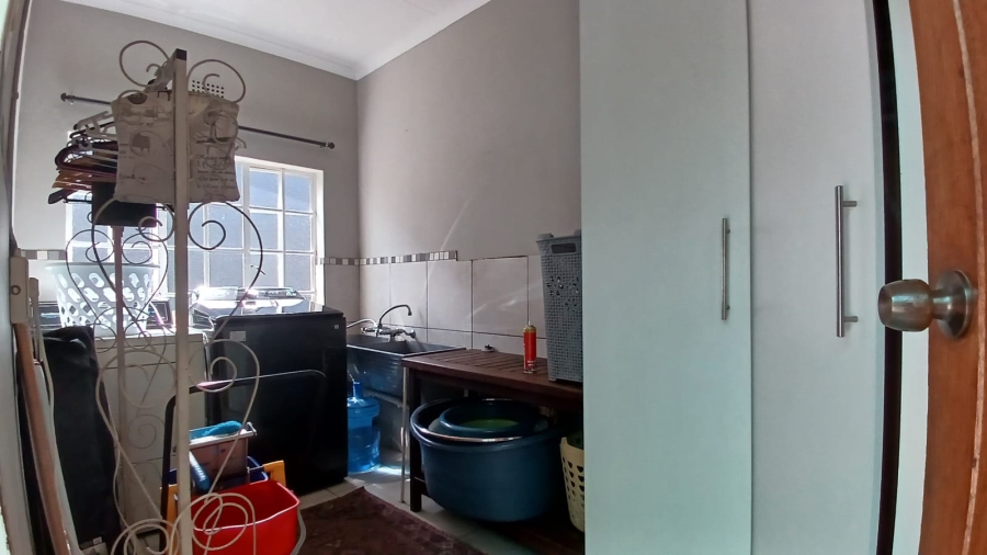 4 Bedroom Property for Sale in Greenhills Gauteng