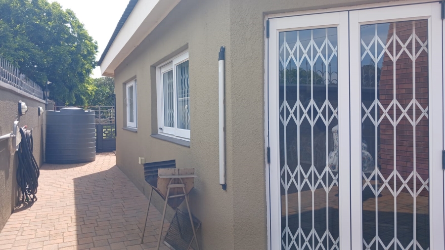 4 Bedroom Property for Sale in Greenhills Gauteng
