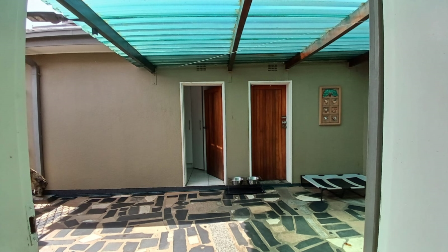 4 Bedroom Property for Sale in Greenhills Gauteng