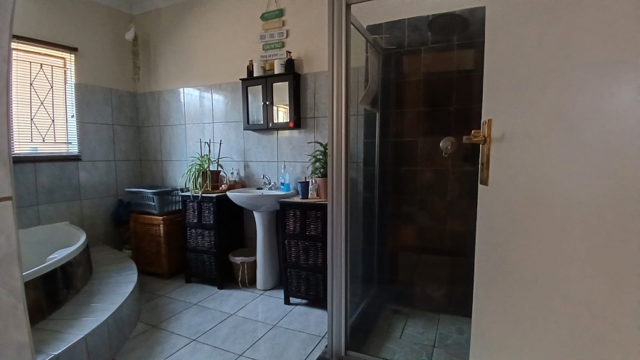 3 Bedroom Property for Sale in Mindalore Gauteng