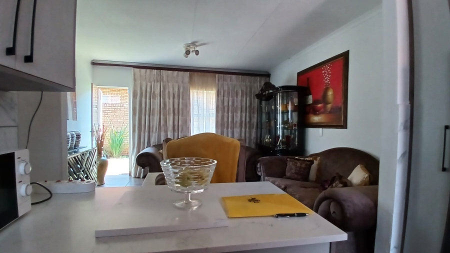 2 Bedroom Property for Sale in Groblerpark Gauteng