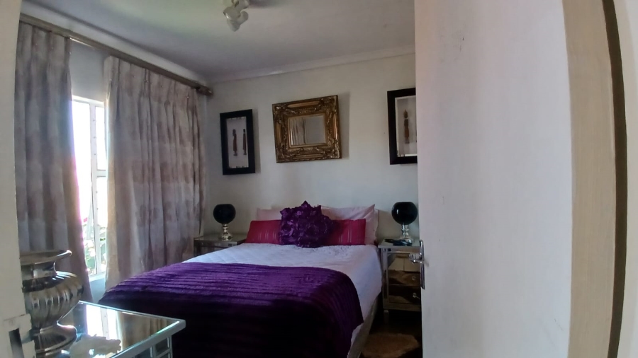 2 Bedroom Property for Sale in Groblerpark Gauteng