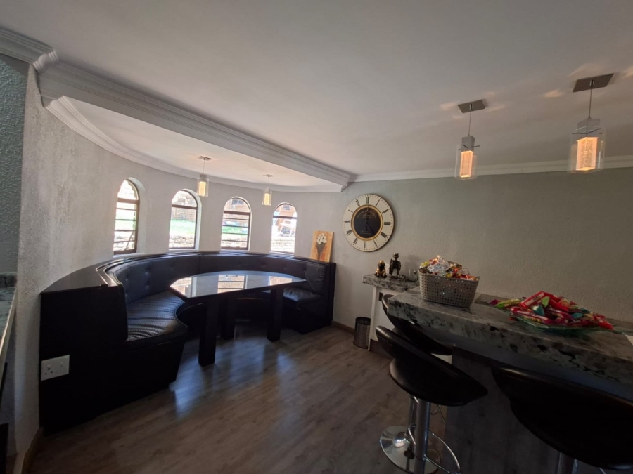 5 Bedroom Property for Sale in Noordheuwel Gauteng