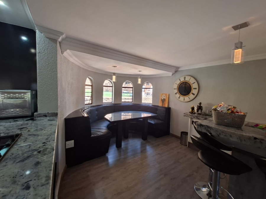5 Bedroom Property for Sale in Noordheuwel Gauteng