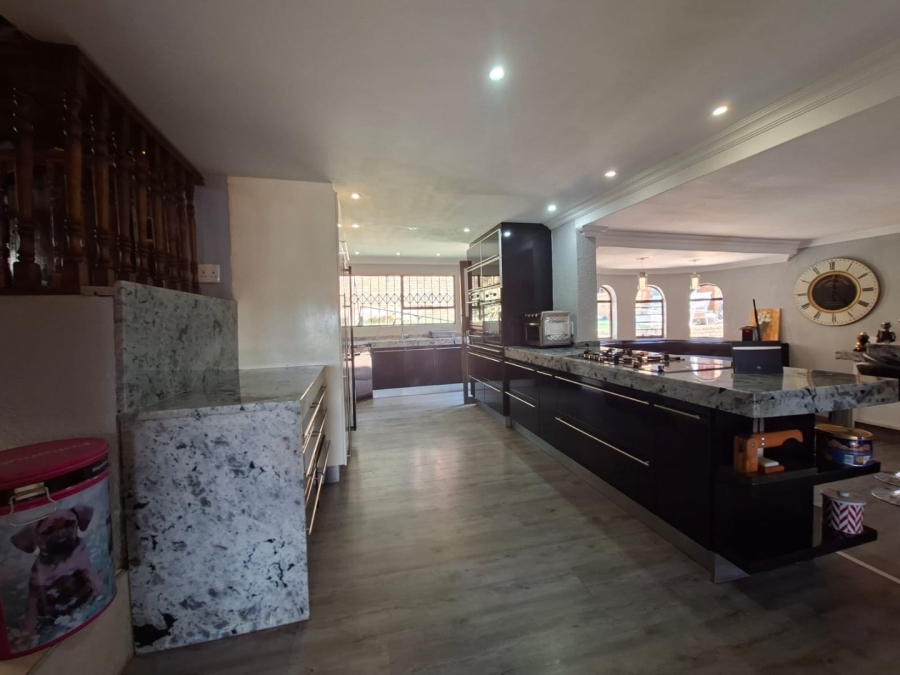 5 Bedroom Property for Sale in Noordheuwel Gauteng