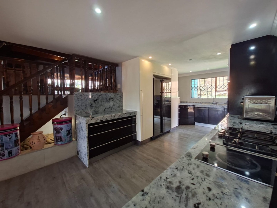 5 Bedroom Property for Sale in Noordheuwel Gauteng