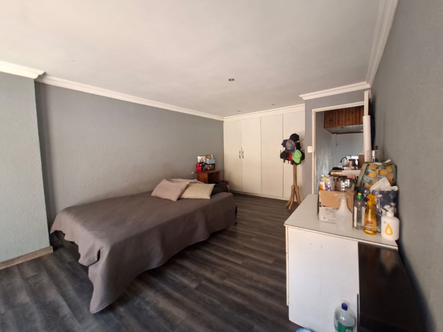 5 Bedroom Property for Sale in Noordheuwel Gauteng