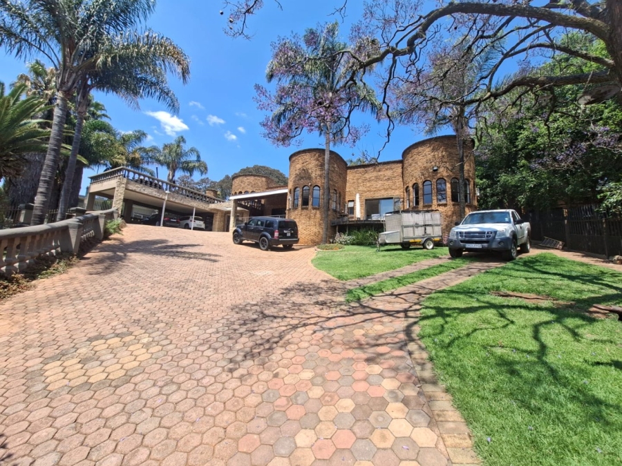 5 Bedroom Property for Sale in Noordheuwel Gauteng