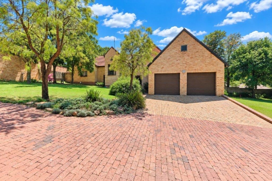 0 Bedroom Property for Sale in Buccleuch Gauteng