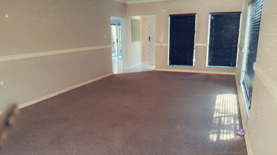 5 Bedroom Property for Sale in New Redruth Gauteng