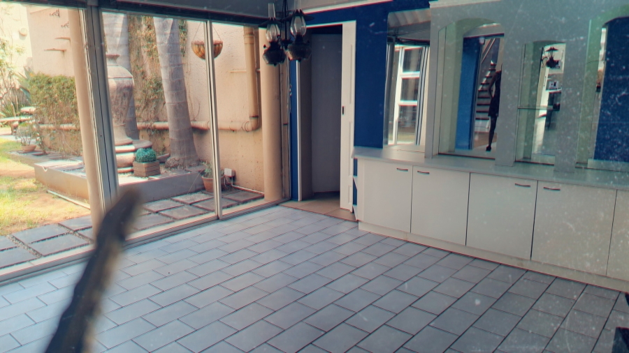 5 Bedroom Property for Sale in New Redruth Gauteng
