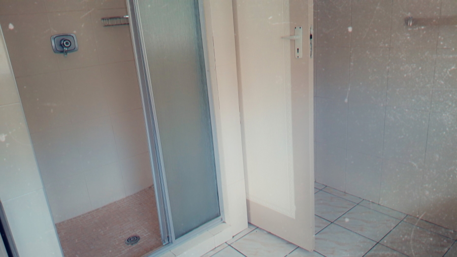5 Bedroom Property for Sale in New Redruth Gauteng