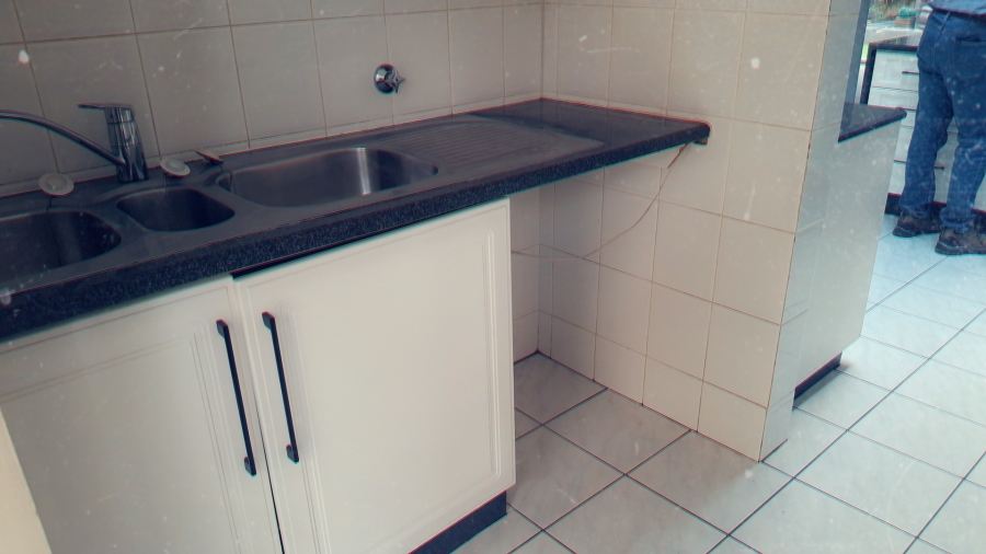 5 Bedroom Property for Sale in New Redruth Gauteng