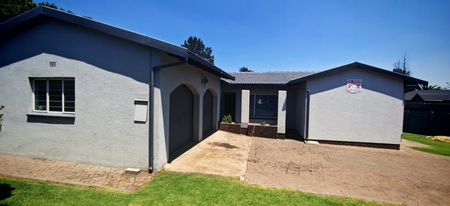 3 Bedroom Property for Sale in Brackenhurst Gauteng
