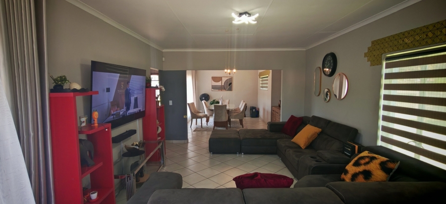 3 Bedroom Property for Sale in Brackenhurst Gauteng
