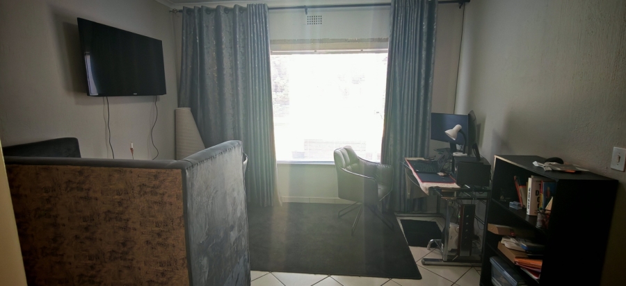3 Bedroom Property for Sale in Brackenhurst Gauteng
