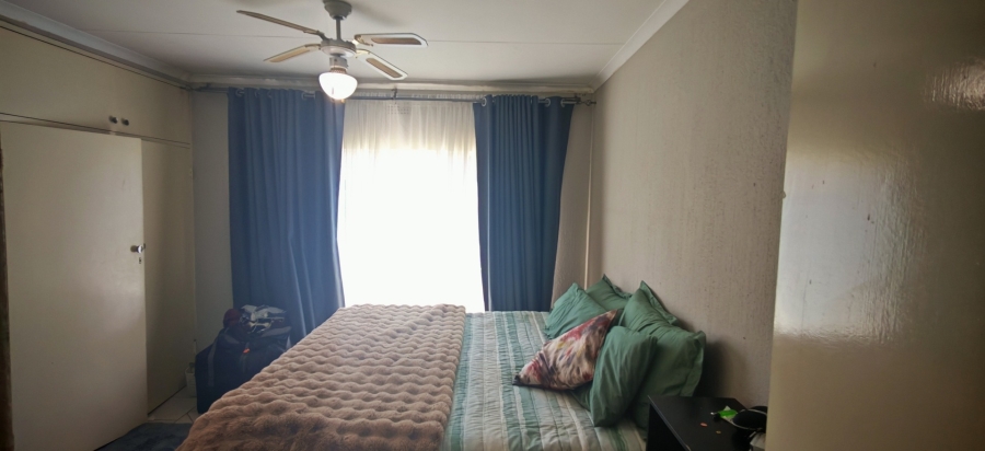 3 Bedroom Property for Sale in Brackenhurst Gauteng