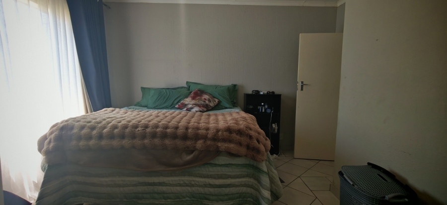 3 Bedroom Property for Sale in Brackenhurst Gauteng