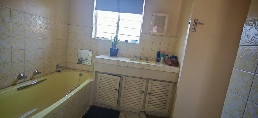 3 Bedroom Property for Sale in Brackenhurst Gauteng