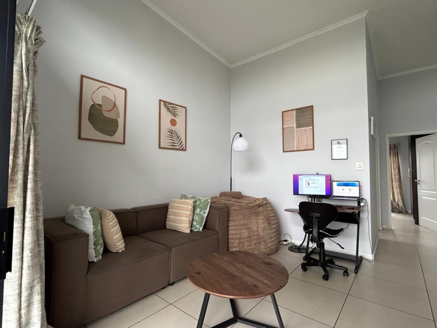 To Let 1 Bedroom Property for Rent in Fourways Gauteng