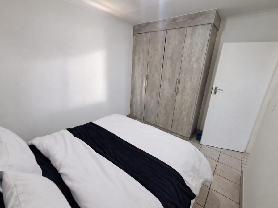 2 Bedroom Property for Sale in Monavoni Gauteng