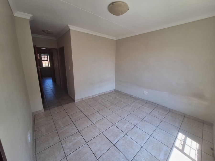 2 Bedroom Property for Sale in Montana Gauteng