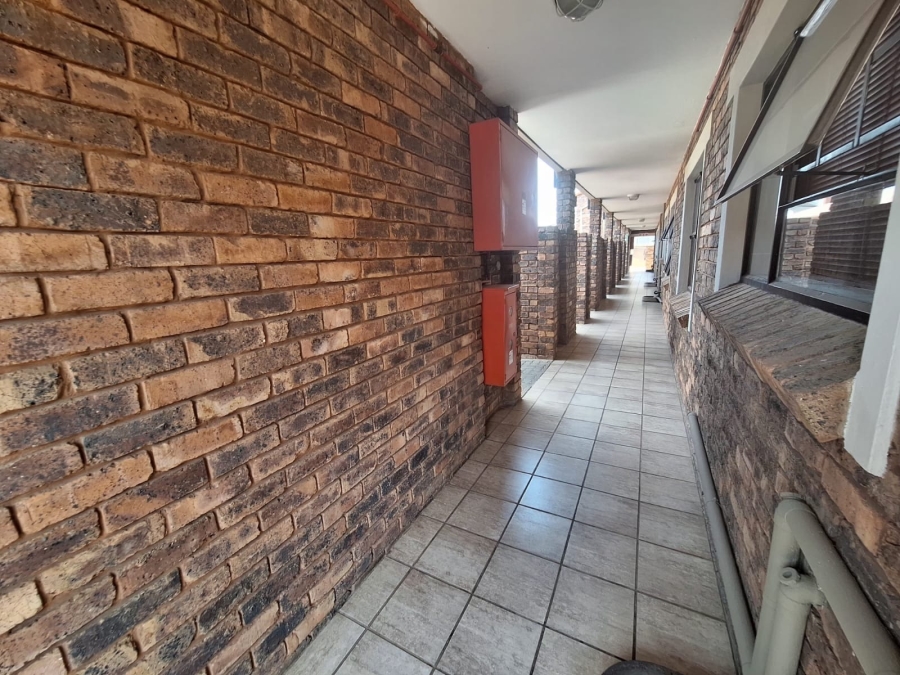 2 Bedroom Property for Sale in Montana Gauteng
