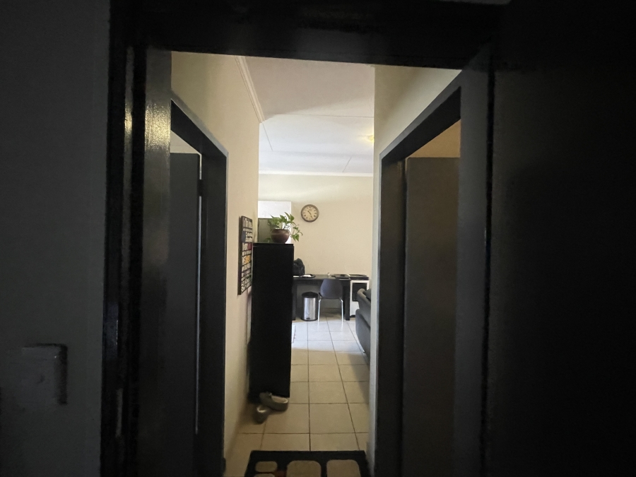 2 Bedroom Property for Sale in Noordwyk Gauteng