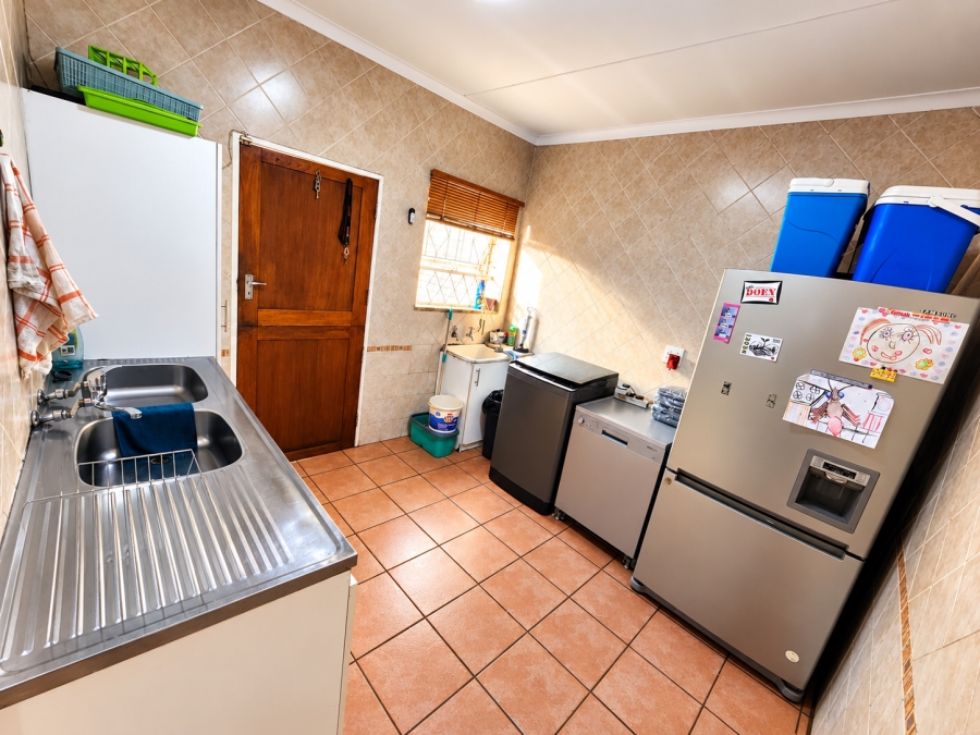 4 Bedroom Property for Sale in Vanderbijlpark SE 2 Gauteng