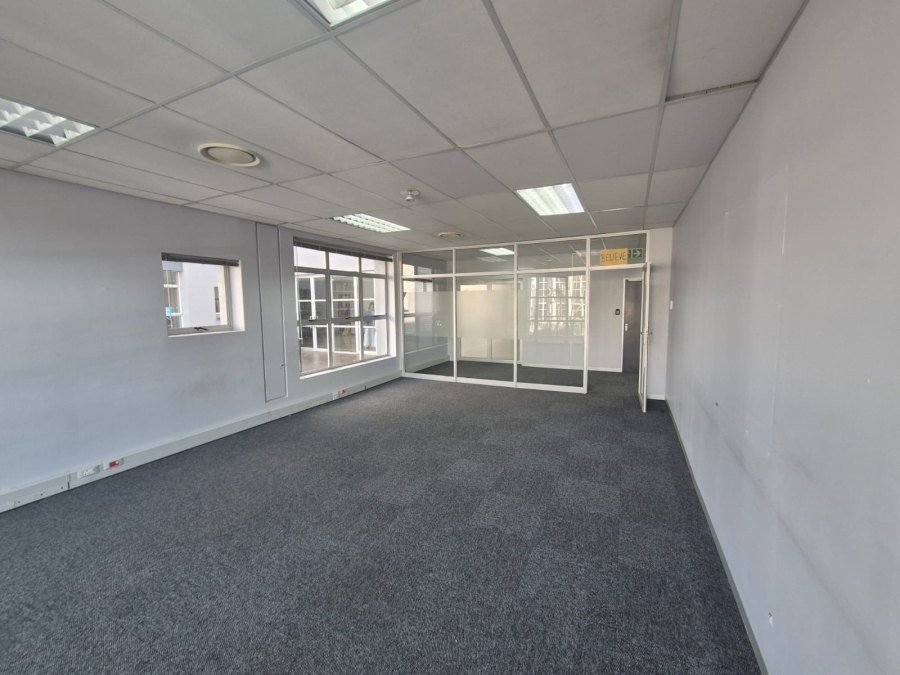 To Let Commercial Property for Rent in Die Hoewes Gauteng