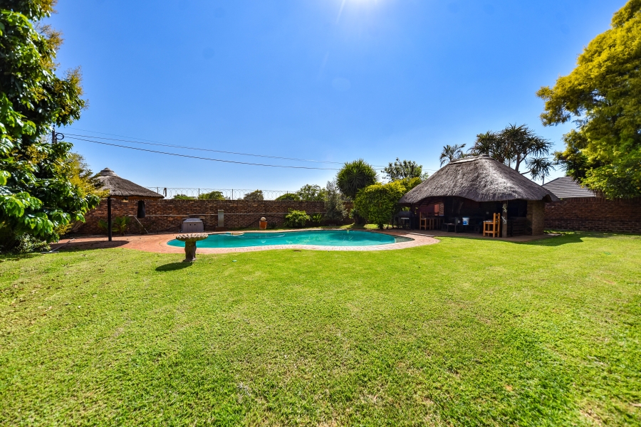 4 Bedroom Property for Sale in Sinoville Gauteng