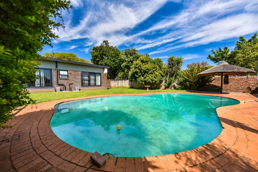 4 Bedroom Property for Sale in Sinoville Gauteng