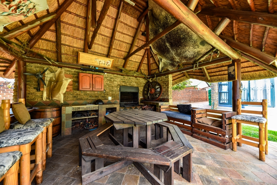 4 Bedroom Property for Sale in Sinoville Gauteng
