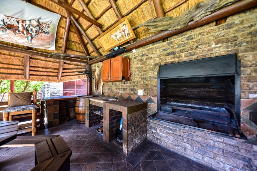 4 Bedroom Property for Sale in Sinoville Gauteng