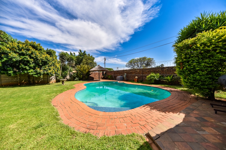4 Bedroom Property for Sale in Sinoville Gauteng