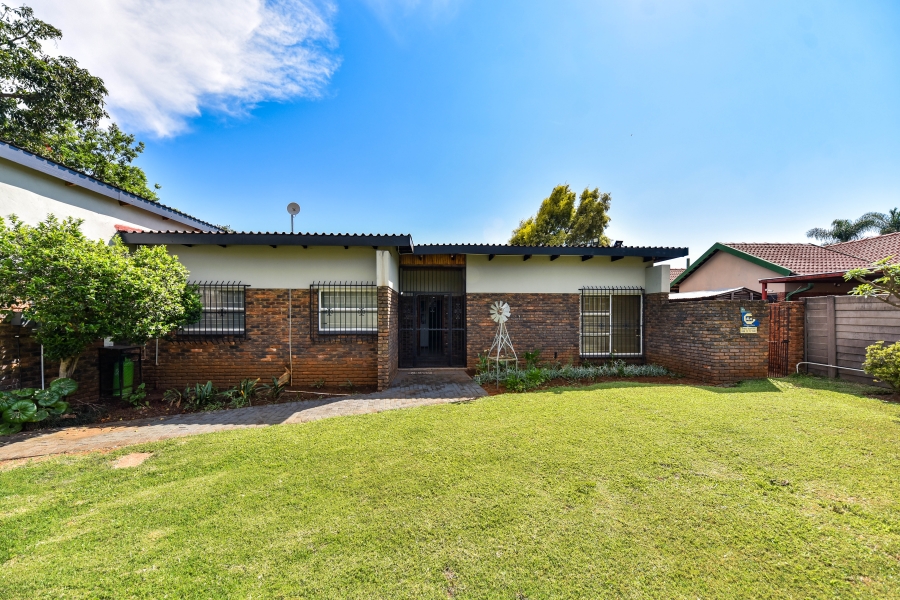 4 Bedroom Property for Sale in Sinoville Gauteng